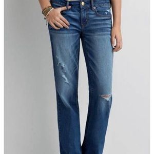 American eagle distressed boyfriend jeans size 6